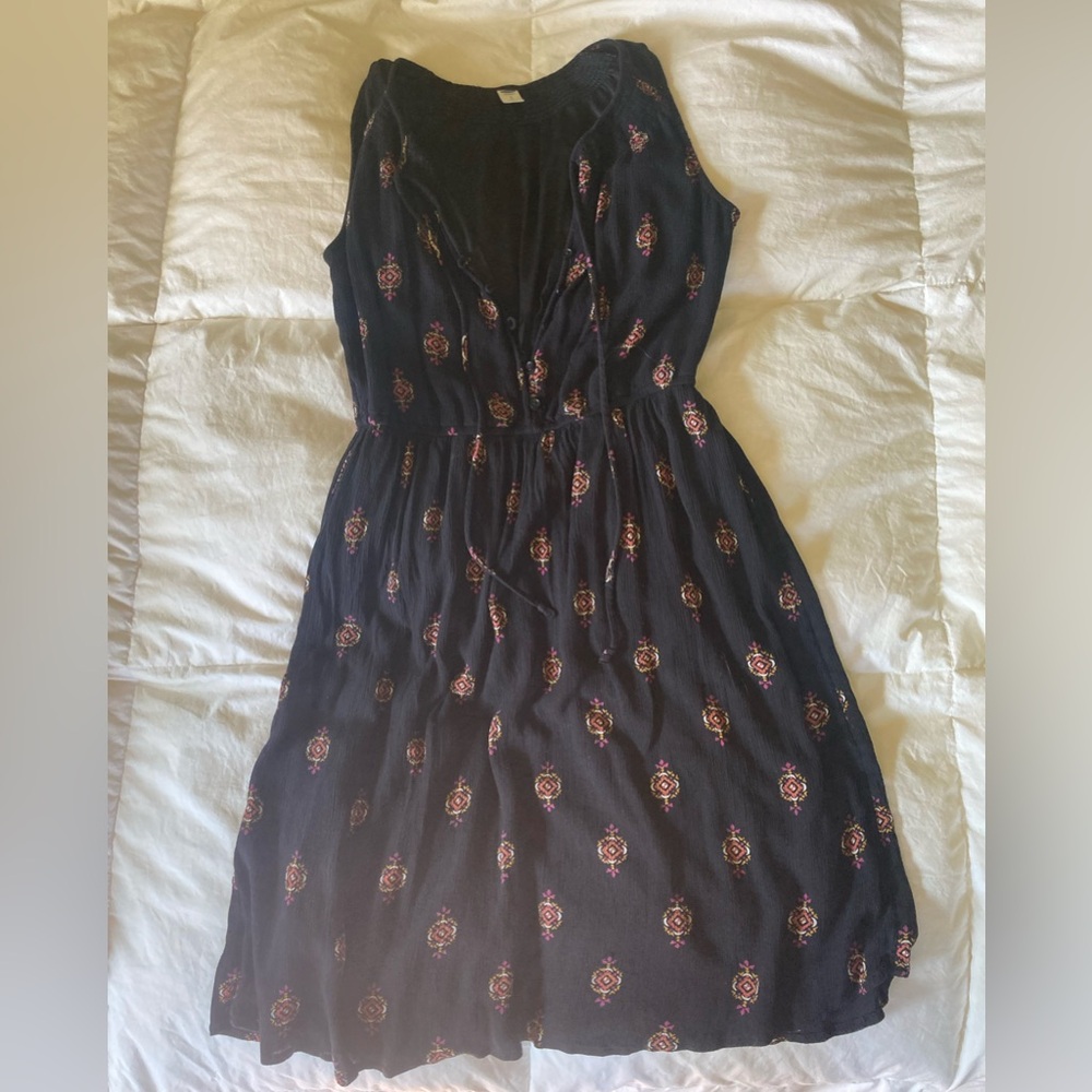 Elegant Black Sleeveless Dress